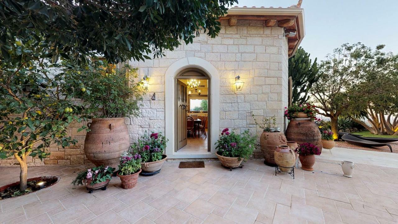 Luxury Villa Allure Dafnész Kültér fotó